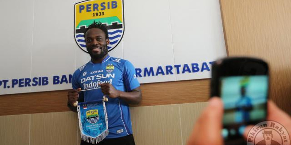 Dulu Incar Ronaldinho, Persib Tak Blak-Blakan Soal Gaji Essien